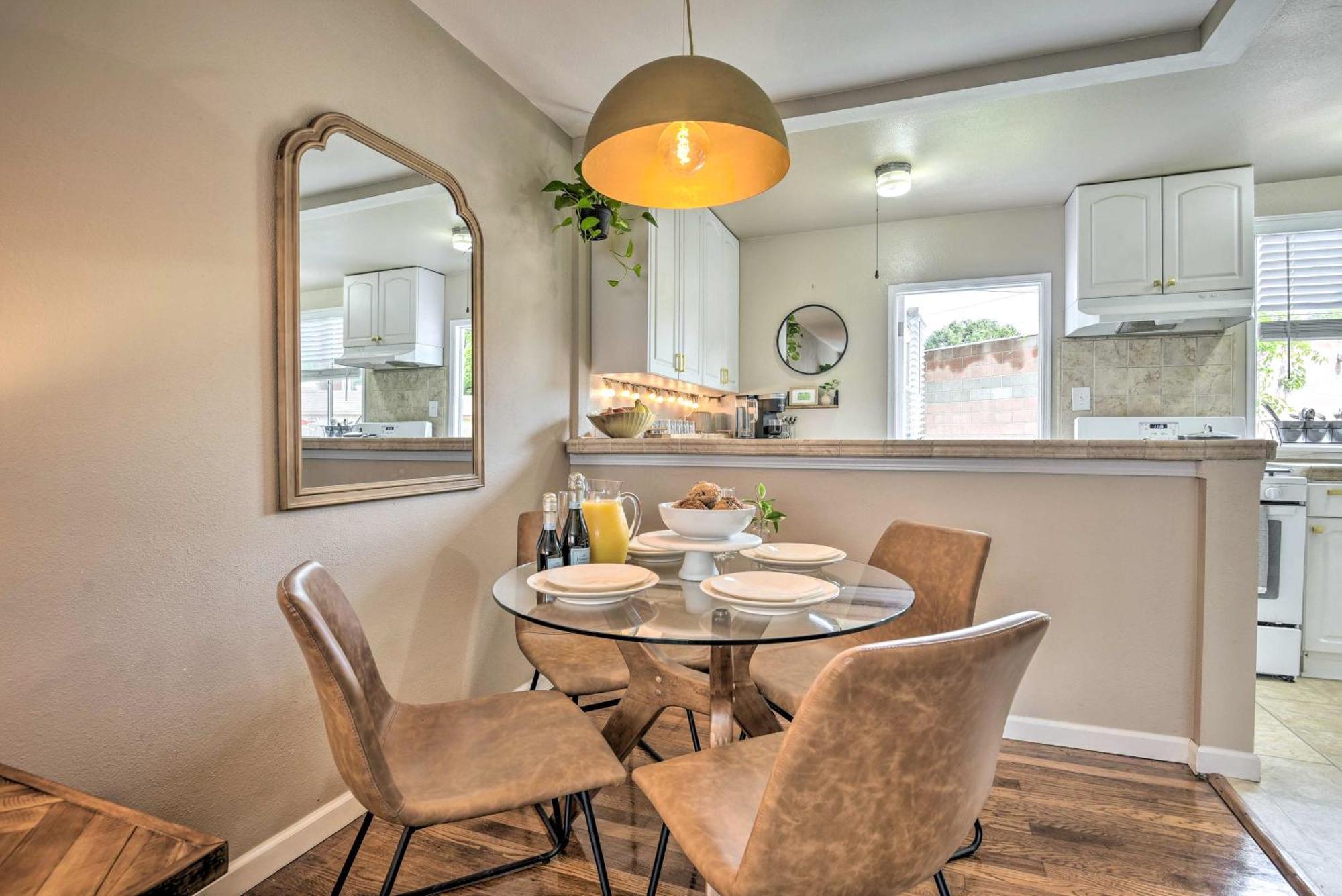 Stylish And Modern Burbank Gem With Private Yard! Villa Buitenkant foto