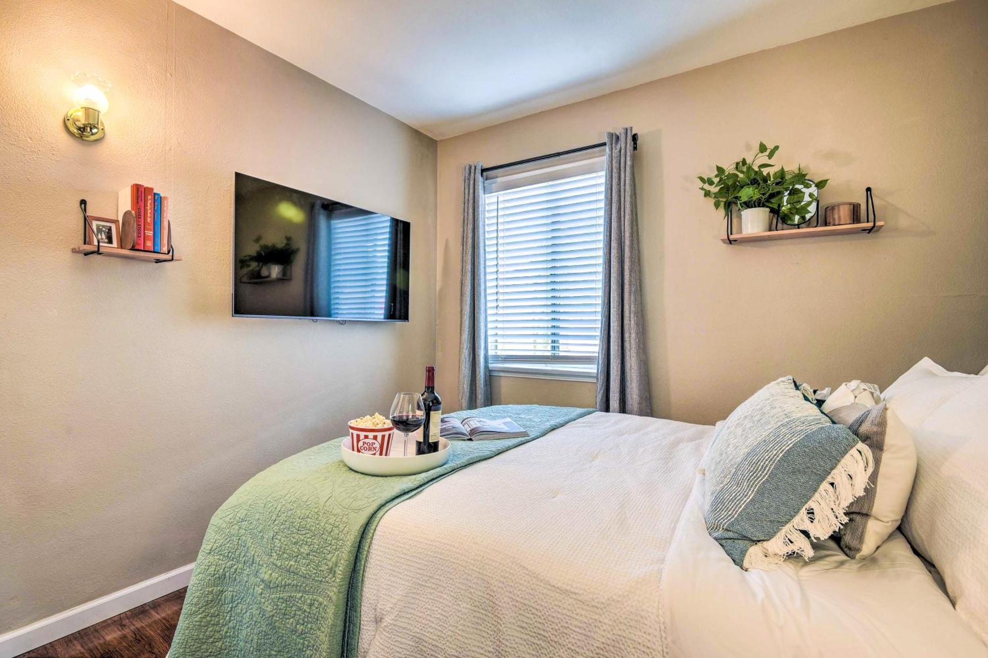 Stylish And Modern Burbank Gem With Private Yard! Villa Buitenkant foto