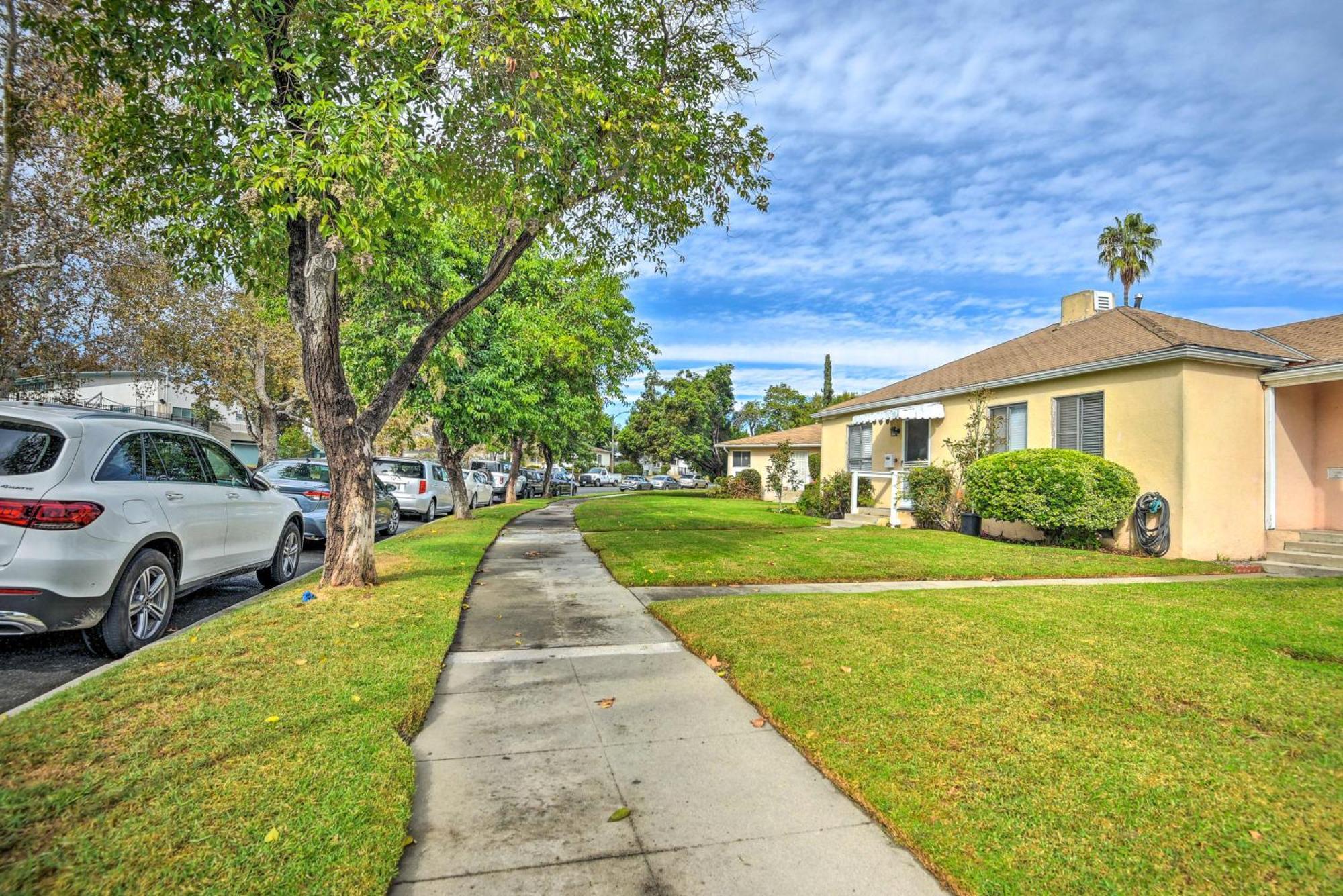 Stylish And Modern Burbank Gem With Private Yard! Villa Buitenkant foto