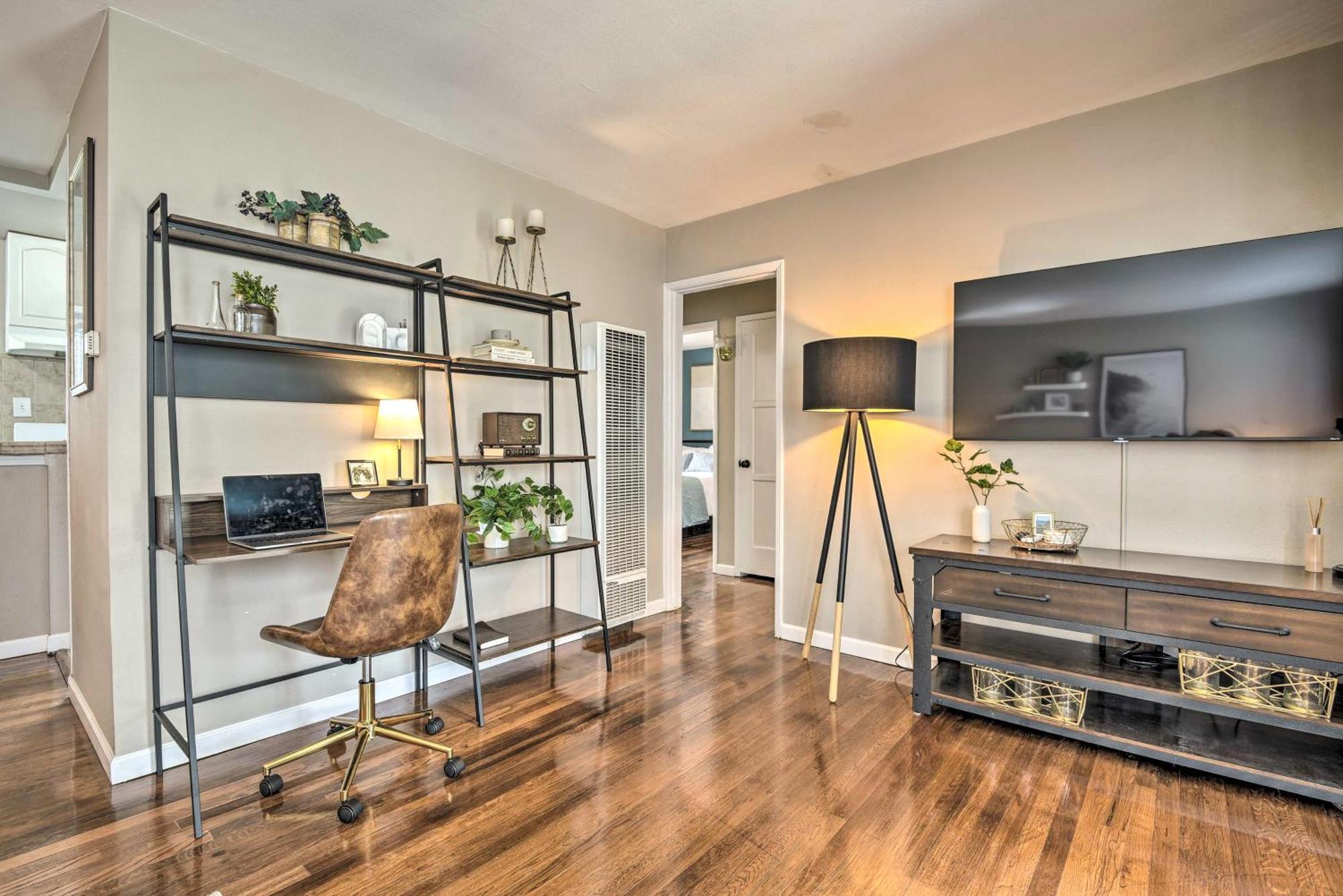 Stylish And Modern Burbank Gem With Private Yard! Villa Buitenkant foto